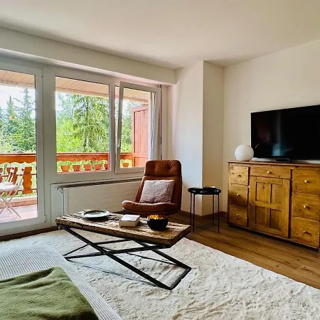 Un Refuge Calme Et Elegant Dans Les Montagnes Crans-Montana